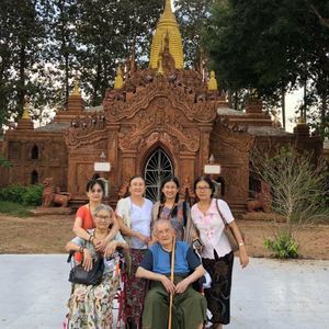 Meet your Posher, Mya-mya